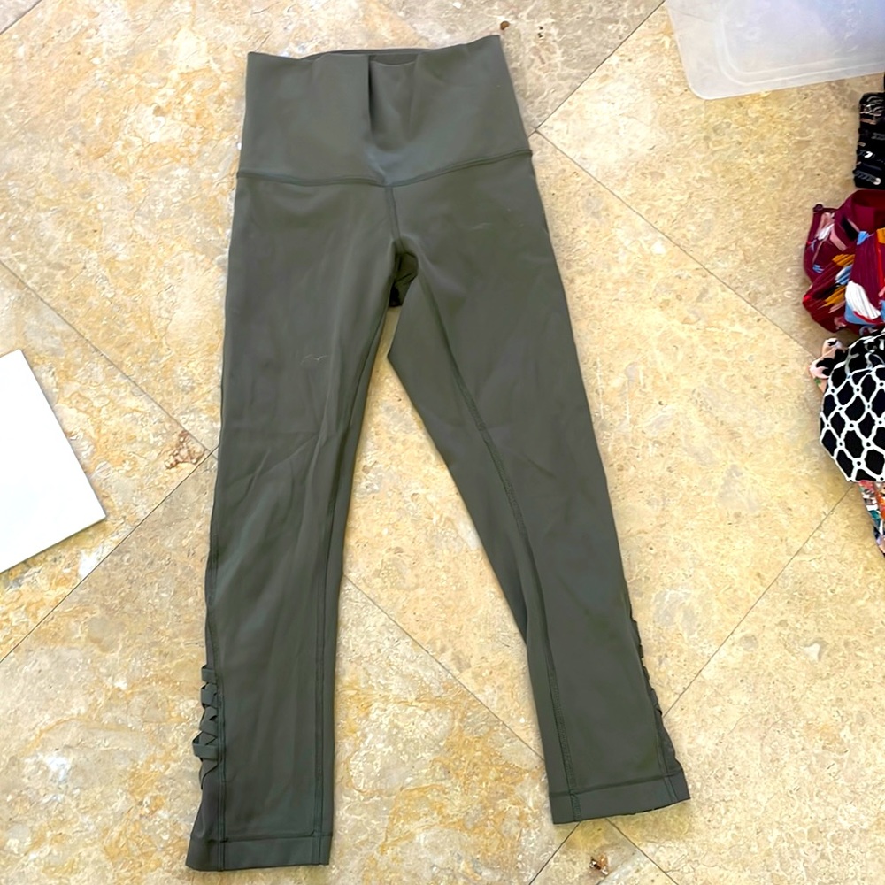 Lululemon MINIMALIST CROP